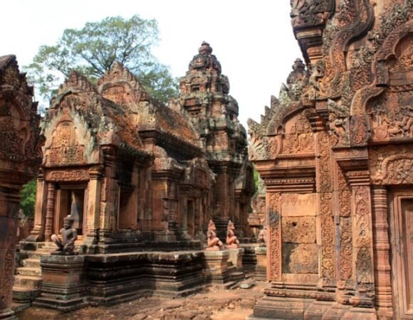 Angkor Wat Banteay Srei Tour Guides
